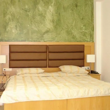 Diana Art Boutique Ξενοδοχείο 3*