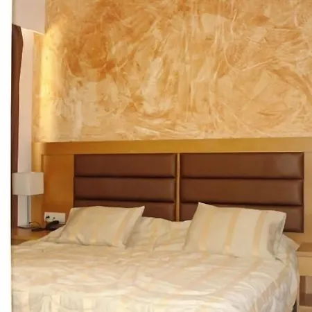 Diana Art Boutique Hotell 3*